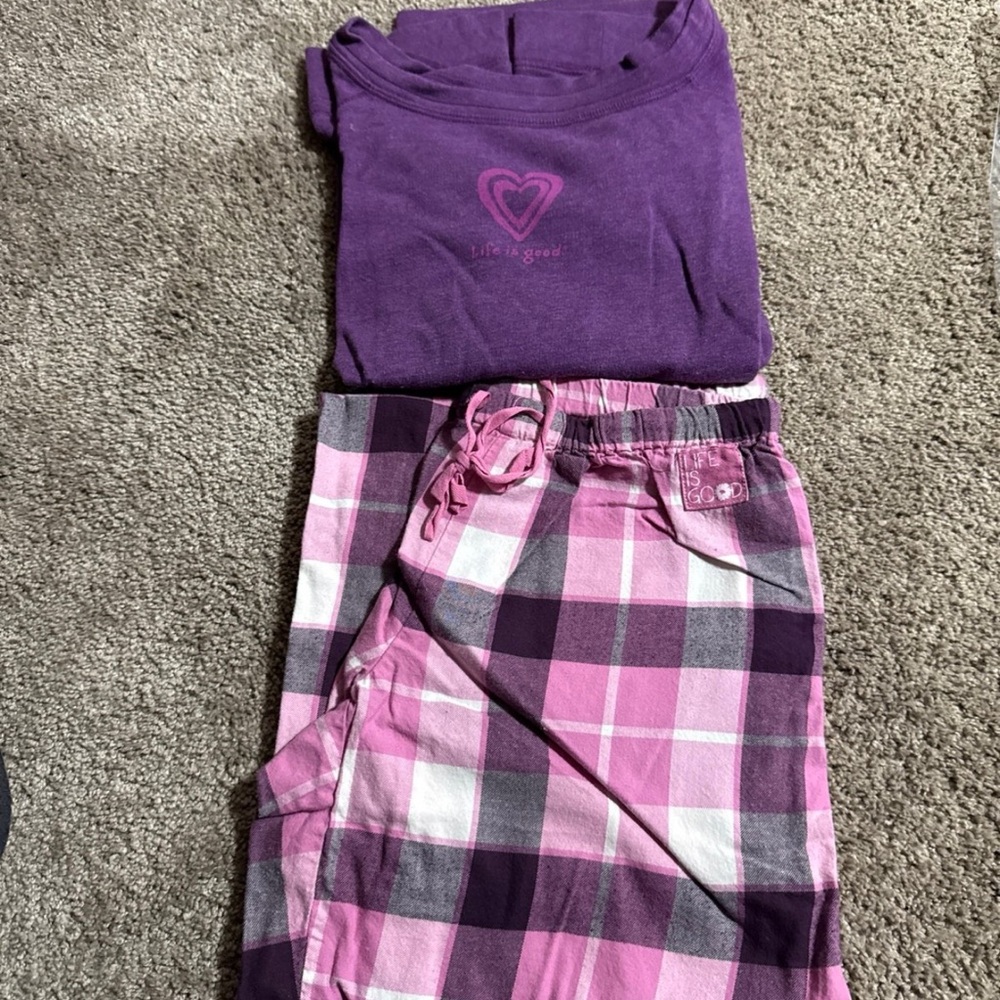 Life is good love heart pajamas sweat shirt size medium pants small htf